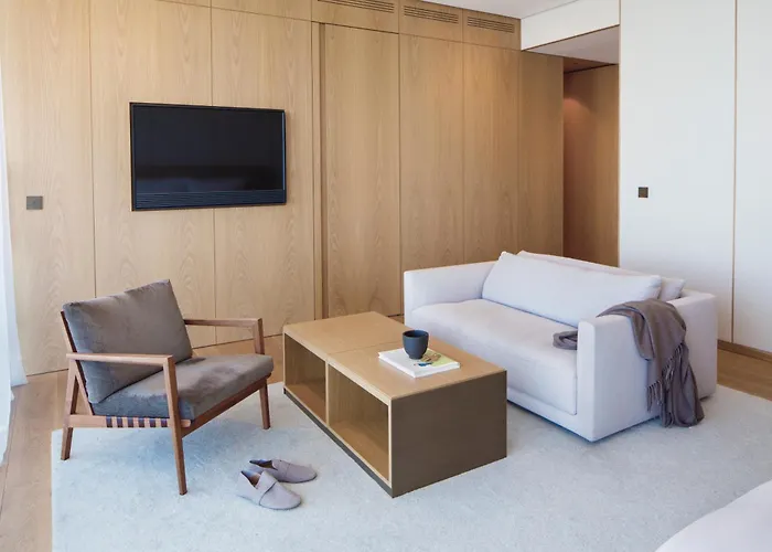 艾克莱里罗莱夏朵精品酒店集团